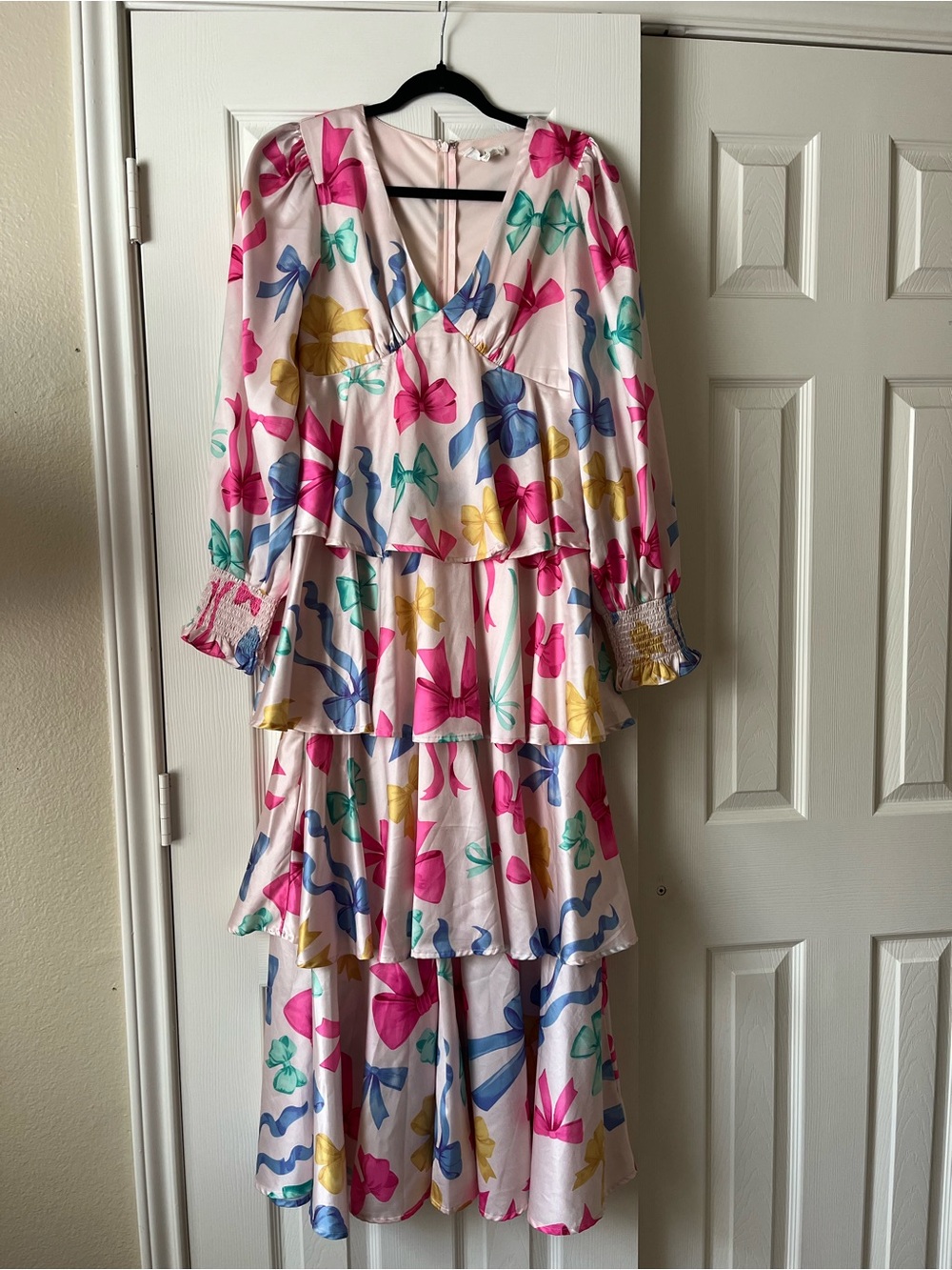 Woman's Dresses - Bow Tiered Maxi Dress